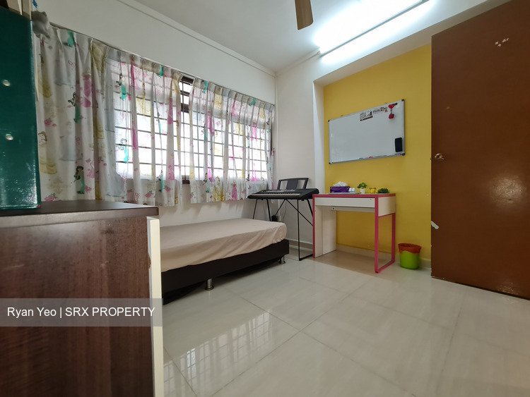 Jurong East Street 21 thumbnail photo